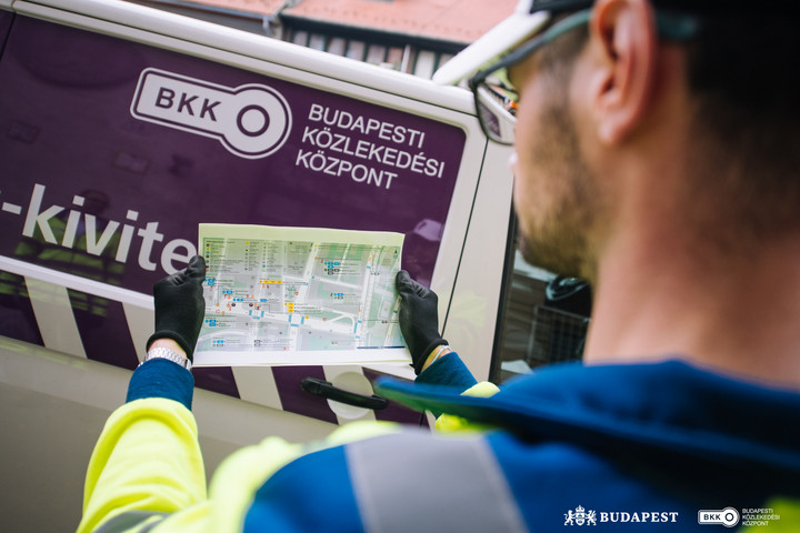 Fotó: Facebook/BKK – Budapesti Közlekedési Központ A Nagyvárad téren és Óbudán is megújultak az utastájékoztató táblák