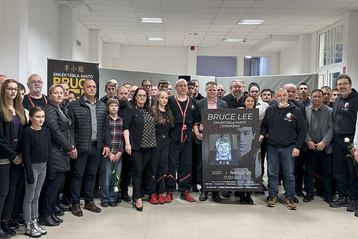 Kecskeméten emléktáblát kapott Bruce Lee