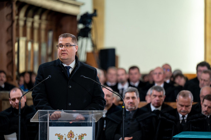 Fotó: MTI/Kiss Gábor „Az erdélyi reformátusok ma bátran és felemelt fejjel tekinthetnek a jövőbe”
