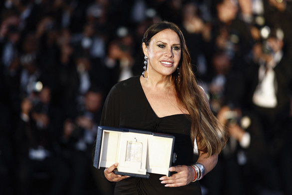 Veszélyben a transznemű Karla Sofía Gascón Oscar-díja