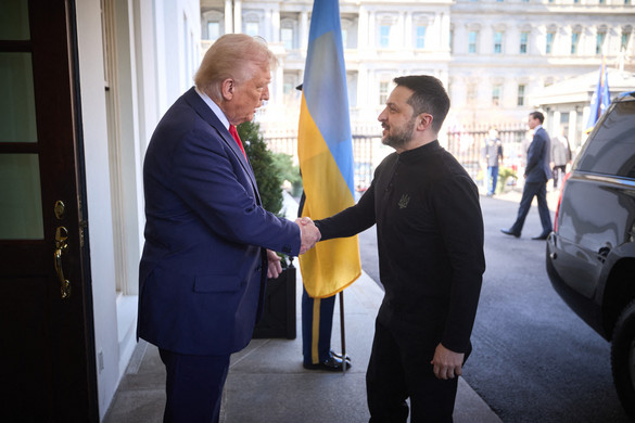Zelenszkij megadta magát Trumpnak