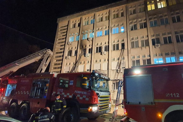 Gyertya okozta a kórháztüzet