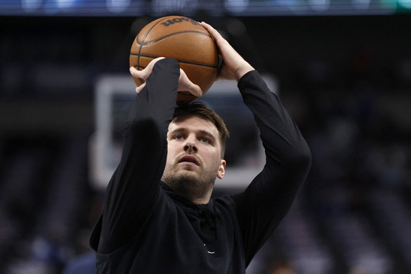 Ez ám a meglepetés: Doncic a Lakersben, Davis a Dallasban folytatja