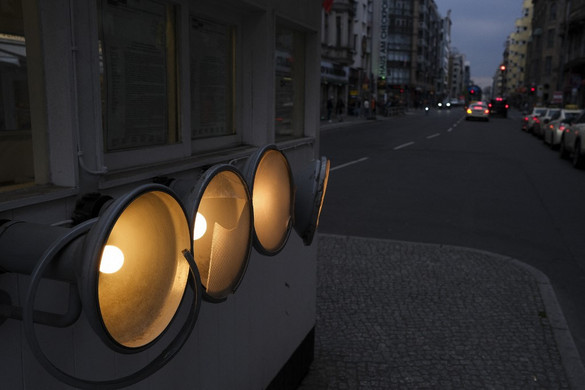 Amerikai zászló Berlin felett, egy másik világrend lehetősége?