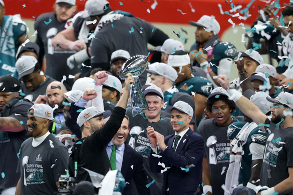 NFL: A Philadelphia Eagles nyerte az 59. Super Bowlt