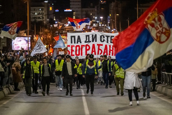Újvidék mindhárom hídját lezárták a tiltakozók