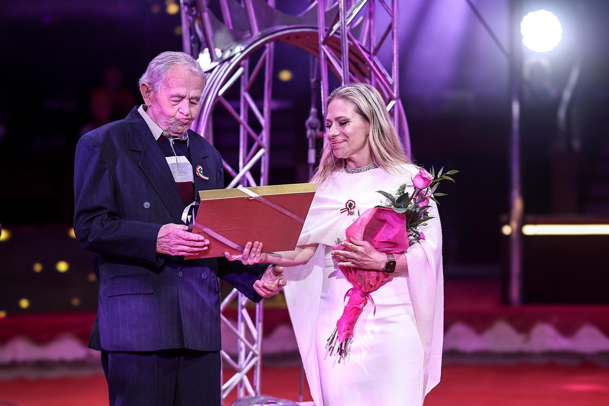 A legendás cirkuszművész, Picard Attila, aki évtizedeken át kápráztatta el a közönséget világszerte, elnyerte a rangos Tihanyi Életmű-díja
