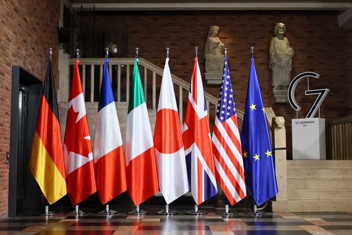 A G7-országok úgy döntöttek, hogy továbbra is támogatják Kijevet