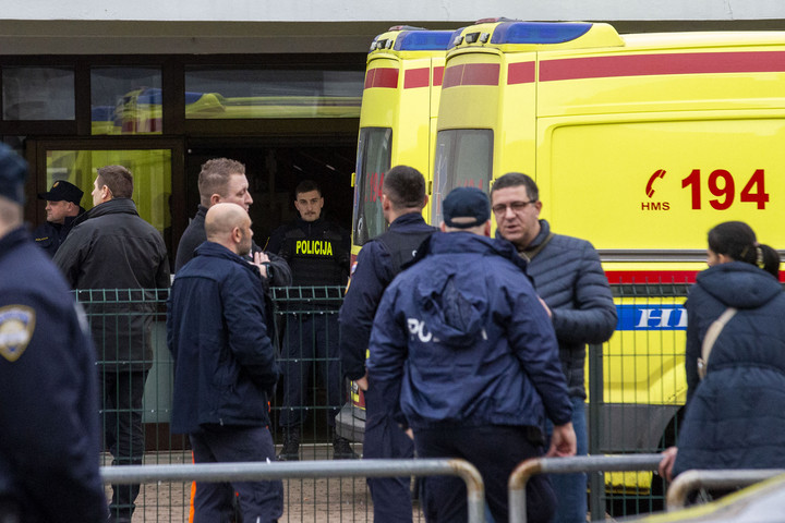 Lelőttek egy bankrablót a rendőrök