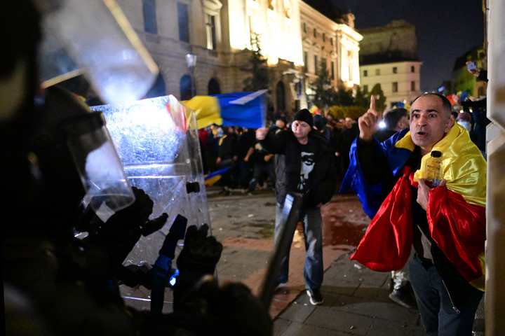 Fotó: AFP/Daniel Mihailescu Válság Romániában – Ki hekkelte meg titokban az elnökjelölti listát?