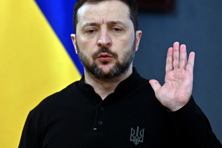 Fotó: AFP/Sergei Supinsky Zelenszkij és a saláta