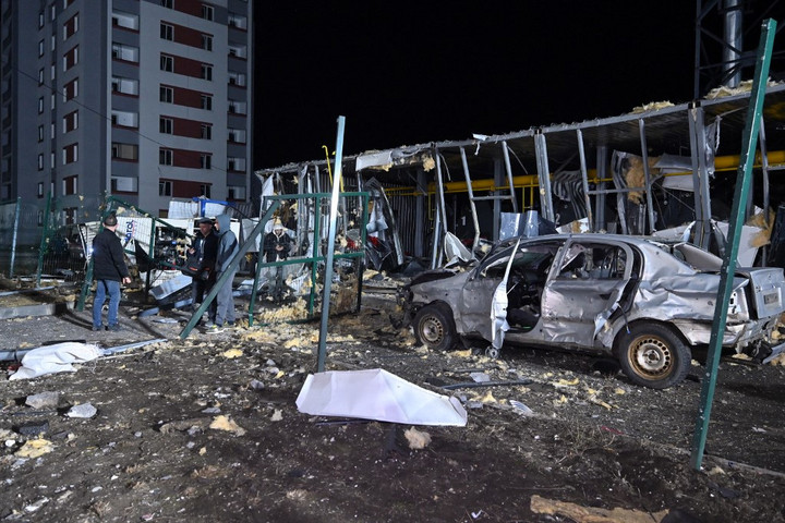 Fotó: AFP/Sergey Bobok A Kreml fittyet hány a békére?