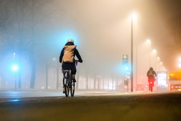 Jön az új KRESZ a bringásoknak és a gyalogosoknak