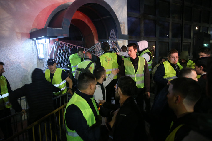 Fotó: Anadolu via AFP/Filip Stevanovic Szerbiai tüntetések: először támadtak a csendőrök gumibottal a diákokra
