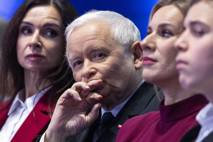 Fotó: NurPhoto via AFP/Andrzej Iwanczuk Ügyészségi kihallgatás után hunyt el Kaczynski munkatársa