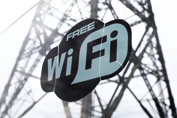 Fotó: AFP/NurPhoto/Jakub Porzycki Valóban rákot okoz a wifi?