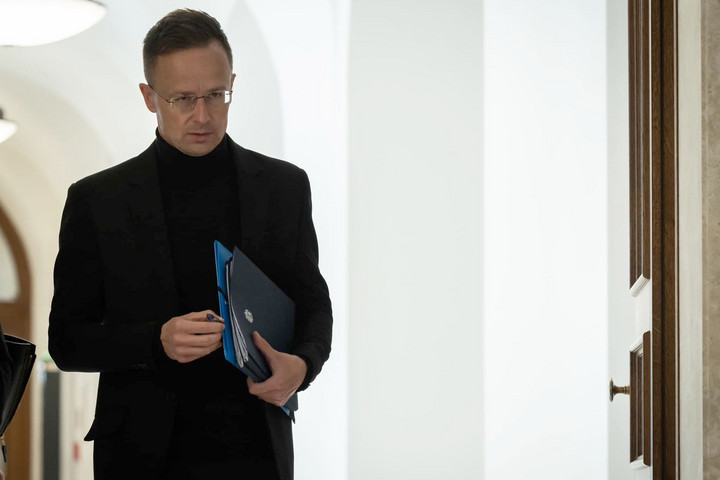 Fotó: Facebook/Szijjártó Péter Brüsszel nem dönthet a fejünk felett