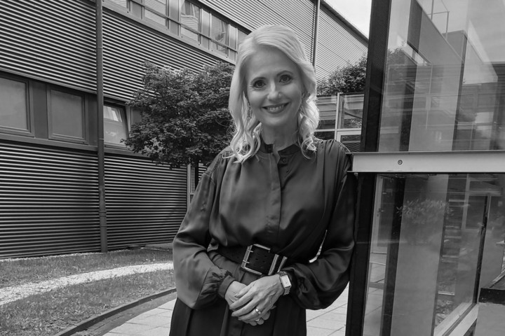Fotó: Facebook/Bényi Ildikó Szülőfalujában kísérik utolsó útjára Bényi Ildikót