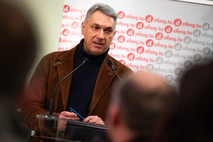 Fotó: Facebook/Lázár János Kedvezmény a borsod-abaúj-zempléni autópályamatricára