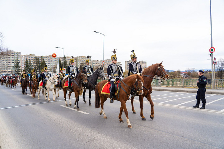 Díszes, színes március 15. szerte Székelyföldön
