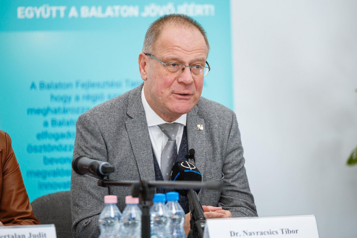 Fotó: Facebook/Navracsics Tibor A vármegyei önkormányzatok szerepe a fejlesztéspolitikában