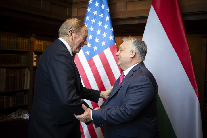 Fotó: MTI/Miniszterelnöki Sajtóiroda/Benko Vivien Cher Orbán Viktor fogadta George Patakit