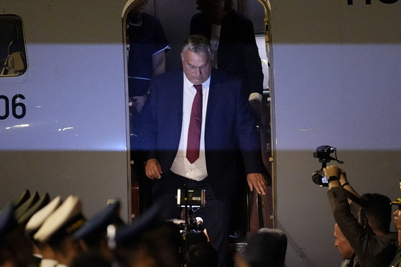 Orbán Viktor: Választ szeretnék kapni, mitől észszerű a francia, illetve a háborúpárti álláspont + VIDEÓ