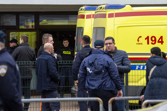 Lelőttek egy bankrablót a rendőrök