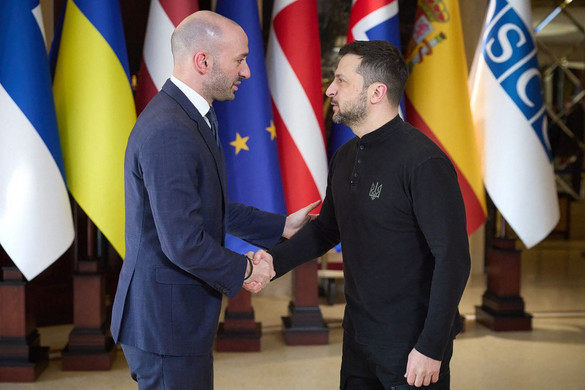 Párizs szerint az amerikai rendelkezés távolabb visz a békétől
