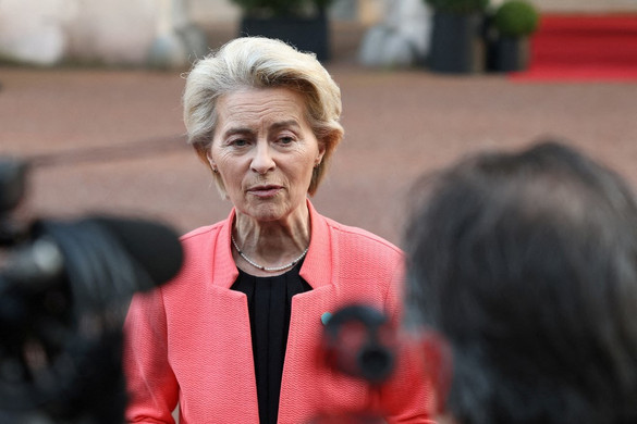 Ursula von der Leyen 800 milliárd eurót költene katonai kiadásokra