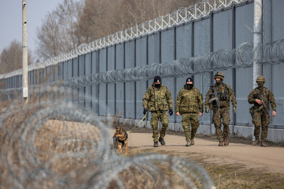 A lengyel hatóságok megkezdték a fehéroroszok tömeges deportálását