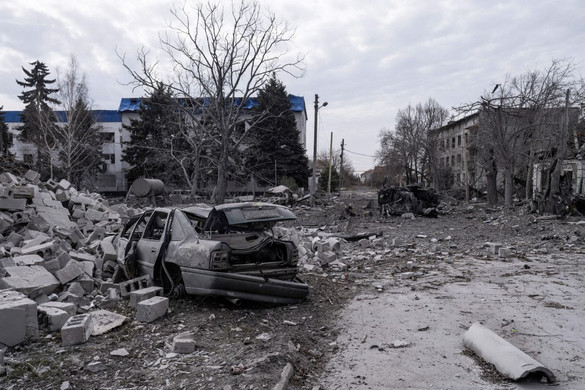 Lassan, de biztosan őrölnek az orosz malmok