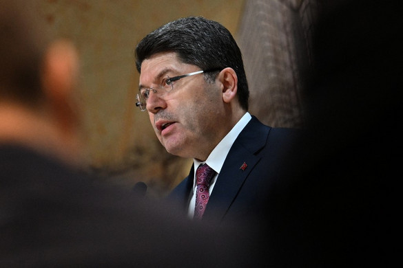 Törökország politikai viharban