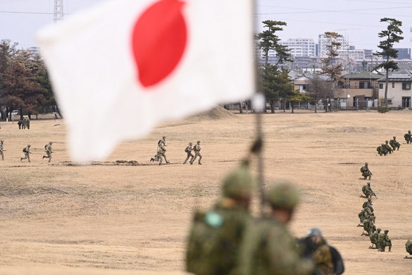Búcsú a pacifizmustól? Japán újra fegyverkezik