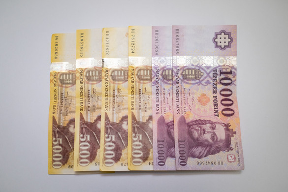 A munkavállalók több mint fele kapott béremelést tavaly