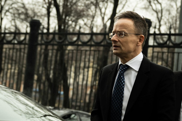 Szijjártó Péter: A Tisza Párt ne hamisítsa meg a magyar emberek véleményét!