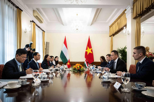 Fotó: Facebook/Szijjártó Péter Vietnám látványos gazdasági fejlődést produkál