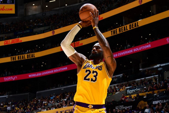 LeBron James túljutott az ötvenezer pontos álomhatáron