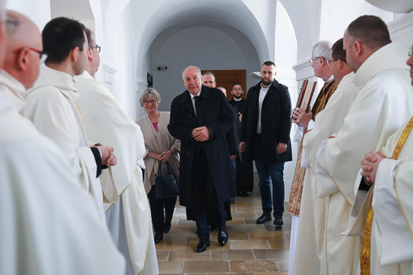 Tihany ma is viszonyítási pont