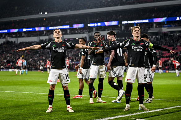 Az Arsenal nem egy hétre utazott Hollandiába, de egy–héttel ment haza