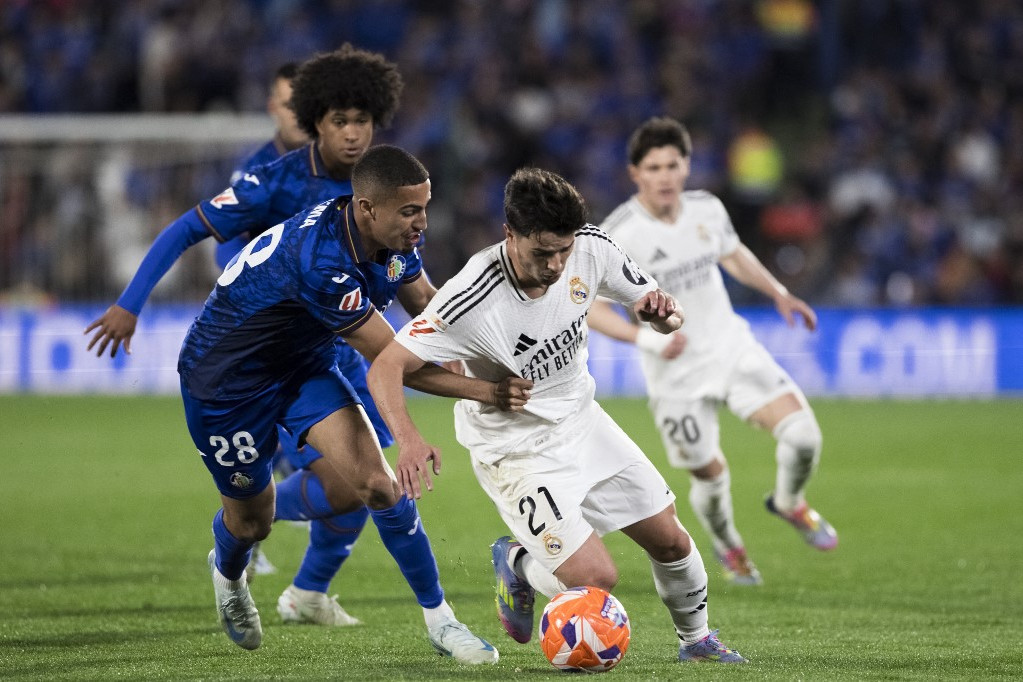 Tovább üldözi a katalánokat a Real Madrid