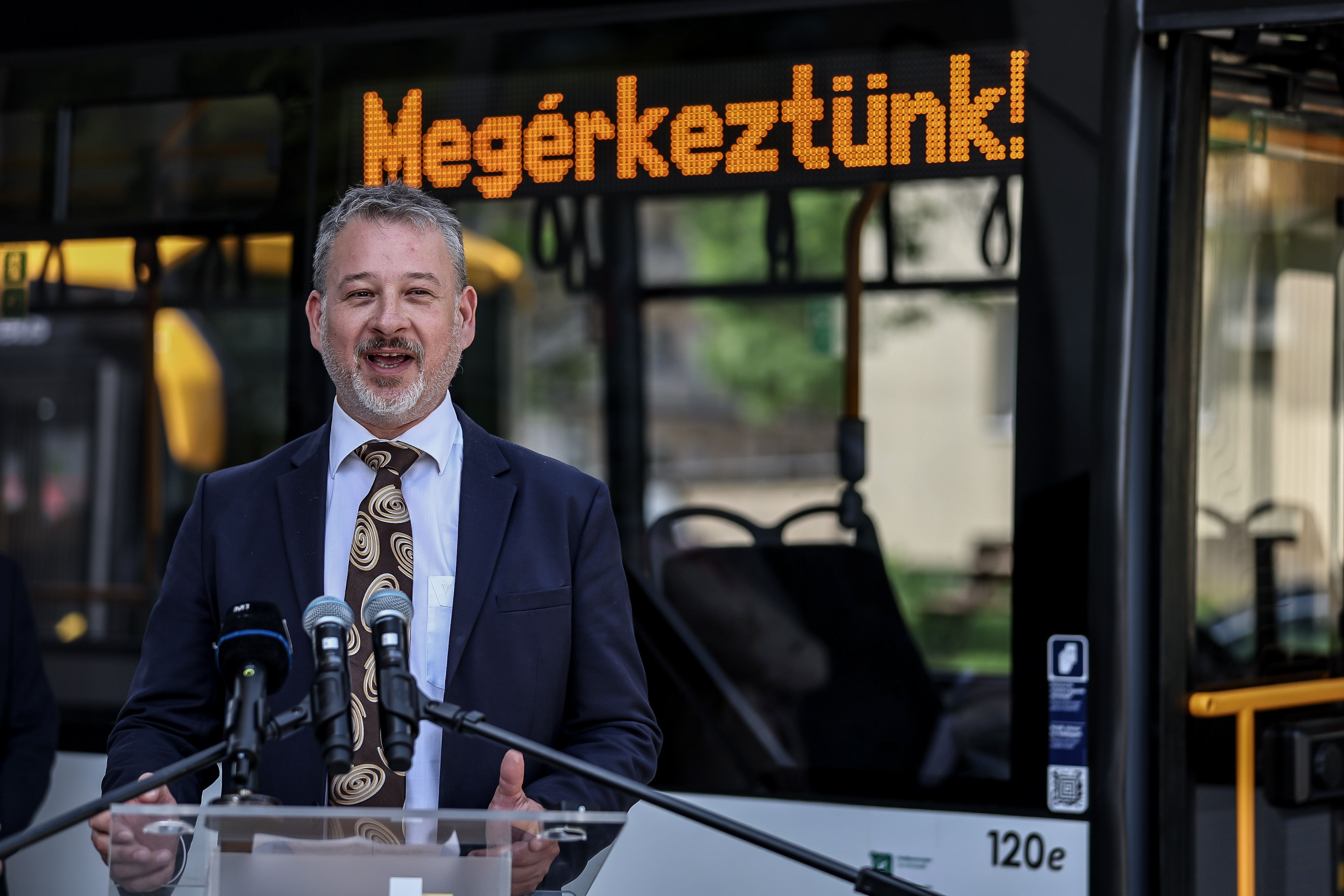 Megérkezett az Ikarus 120e elektromos busz