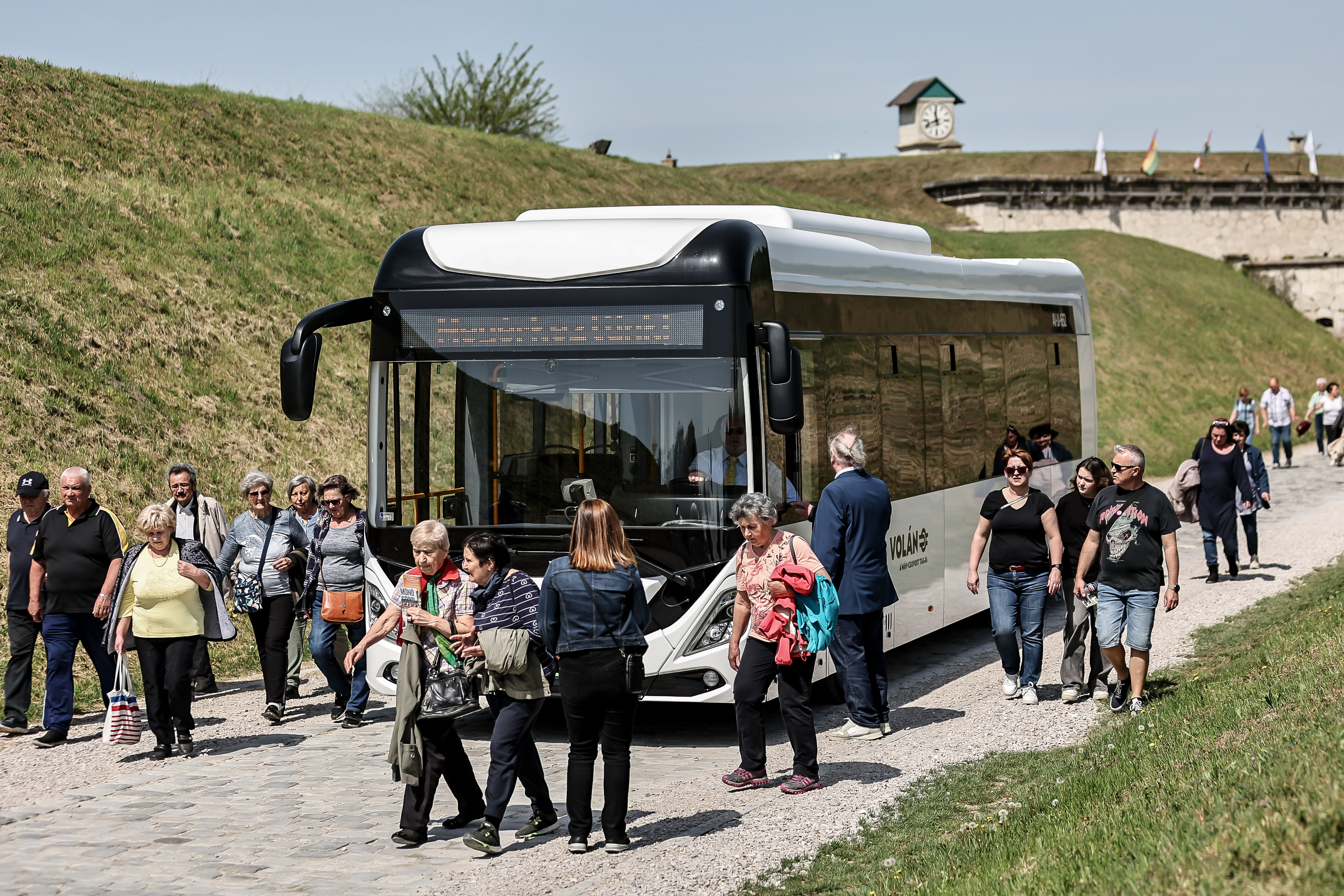 Megérkezett az Ikarus 120e elektromos busz