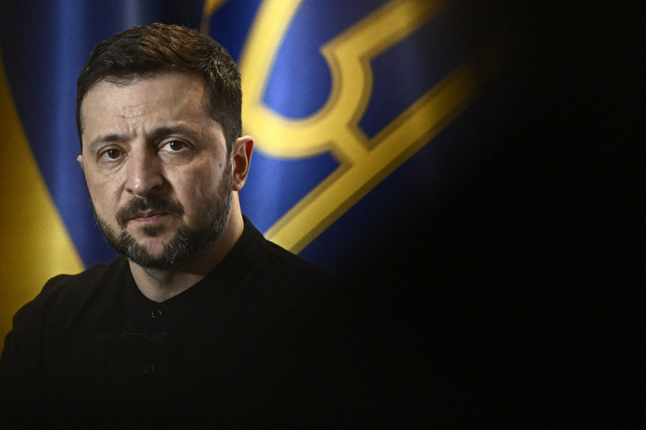 Fotó: AFP/Julien de Rosa Kijózanító Zelenszkij-beismerés