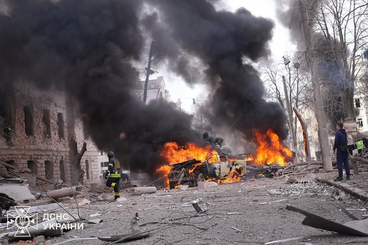 Fotó: AFP/Ukrainian Emergency Service/Handout Már Lavrov is a Szumi elleni támadásról beszél
