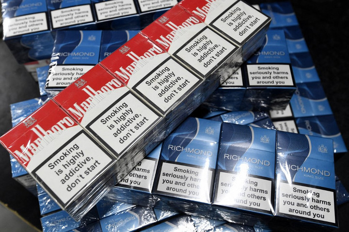 Fotó: AFP/John Thys Döbbentes: százharmincezer doboz cigarettát foglaltak le