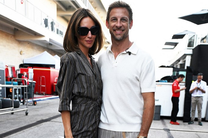 Jenson Button feleségét kirabolták