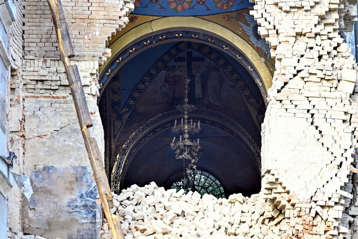 Fotó: AFP/NurPhoto/Dmytro Smolienko Több száz ukrán van bekerítve egy kolostorban