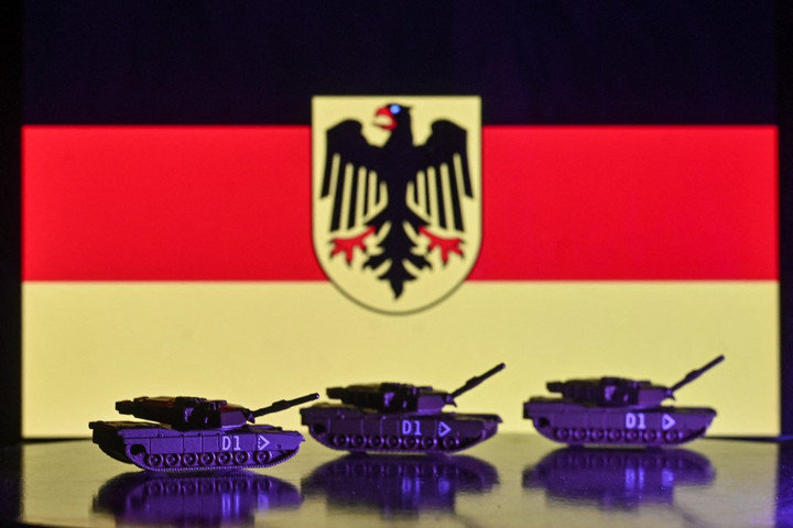 Fotó: AFP/NurPhoto/Artur Widak Tovább rágódnak a hegyek az egereken