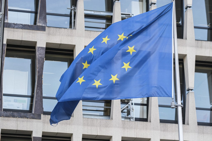 A szabad EU-parlamentben tilos a tapsolás